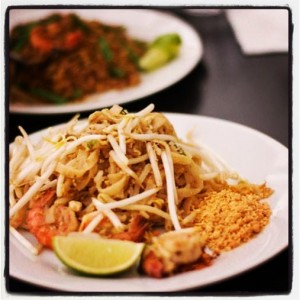 PAD THAI