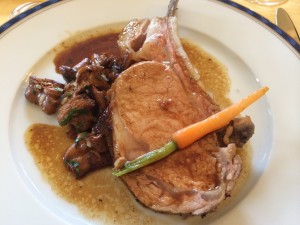 COTE DE VEAU POELEE DE CHAMPIGNONS