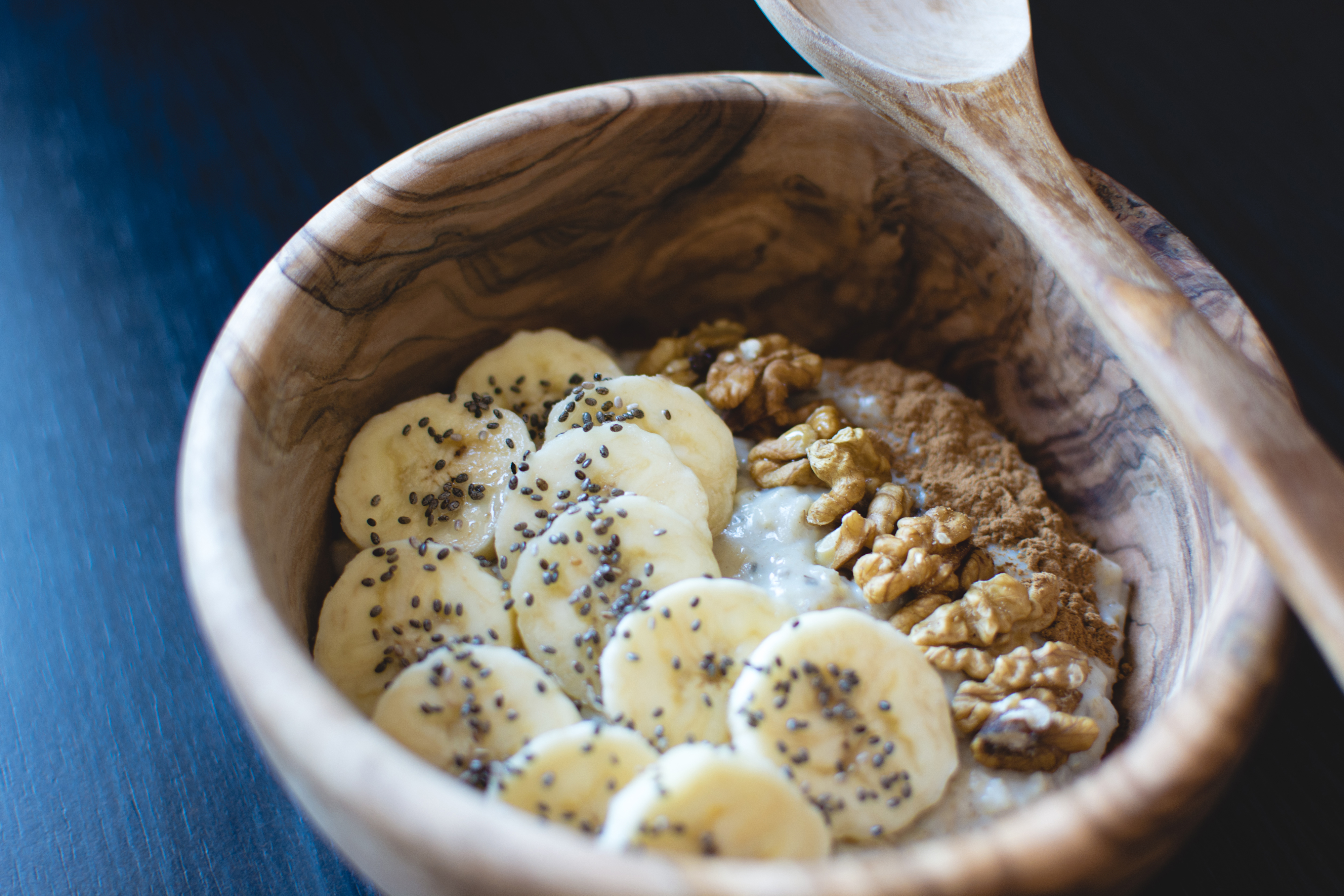 fresh-healthy-banana-breakfast-picjumbo-com